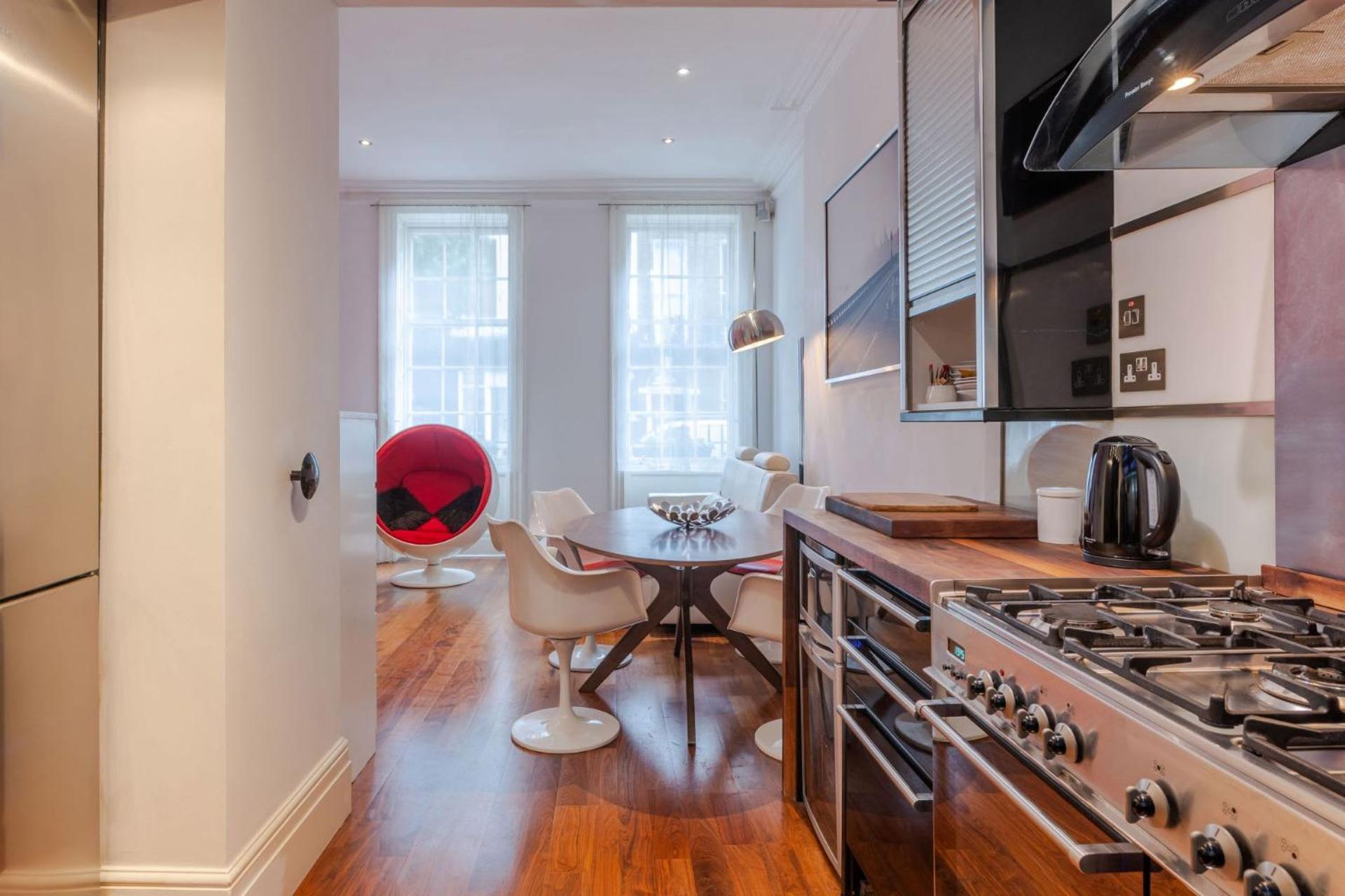 The "Red Room Apartment" - Fitzrovia - By Frankie Says London Exterior foto